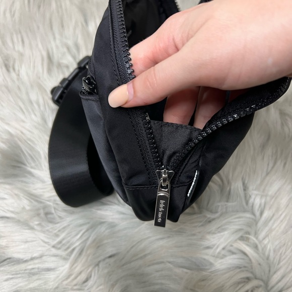 Lululemon everywhere belt bag - Picture 4 of 6